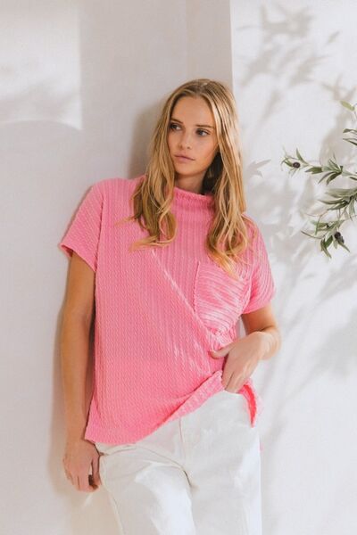 Yoselin® | Top in maglia strutturata con colletto rialzato e maniche corte