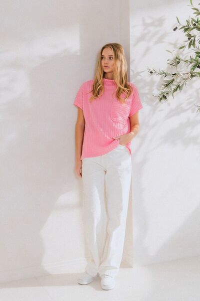 Yoselin® | Top in maglia strutturata con colletto rialzato e maniche corte