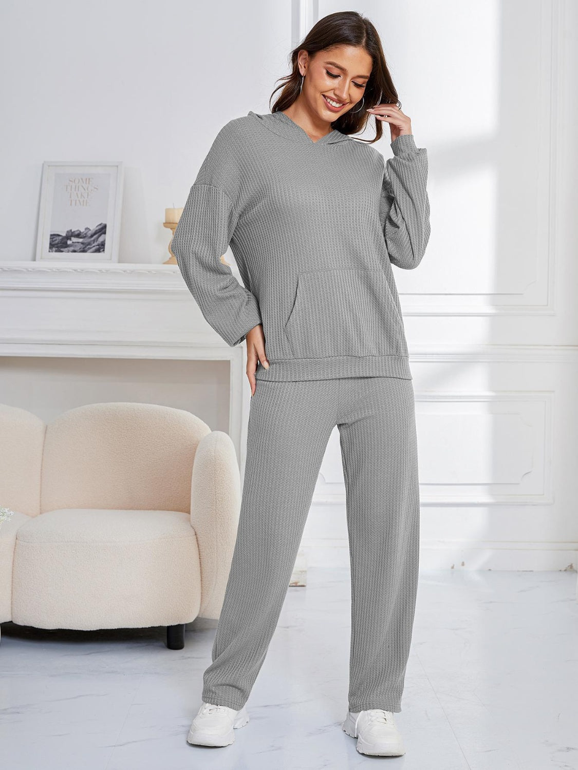 Zahira® | Completo con felpa a maniche lunghe e pantaloni con spalle scese