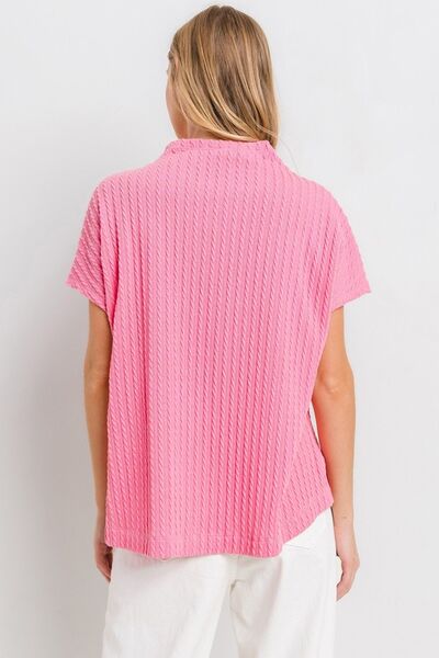 Yoselin® | Top in maglia strutturata con colletto rialzato e maniche corte