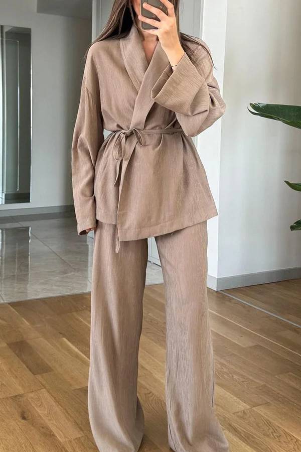 Yoselin® | Completo due pezzi casual composto da top con revers in tinta unita e pantaloni
