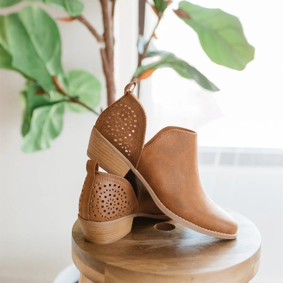 Yvonne® | Stivali ortopedici di supporto e alla moda.