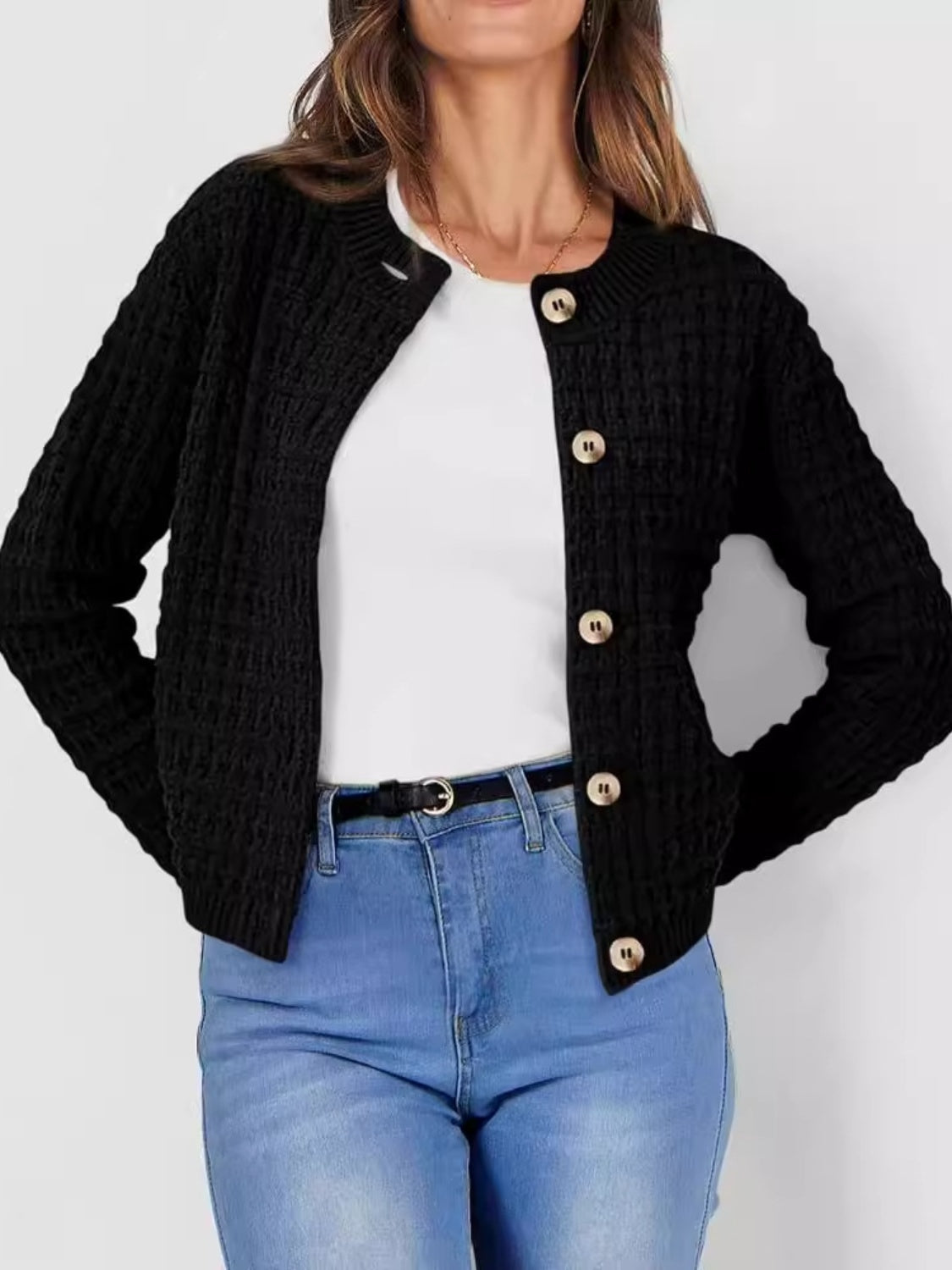 Adele® | Cardigan abbottonato a maniche lunghe con girocollo